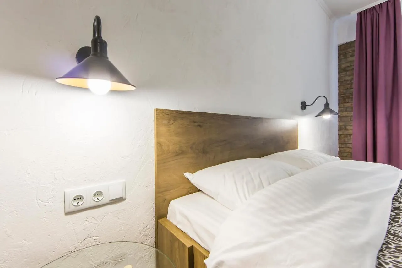 Kyiv Quiet Loft Apartment 0*,
